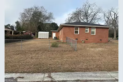 1300 Stonewall Street, Dublin, GA 31021 - Photo 10