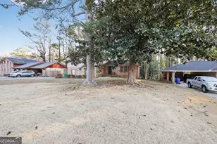 1201 Hunters Glen Dr, Stone Mountain, GA 30083 - Photo 4