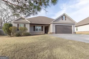 207 Kendall Ct, Perry, GA 31069 - Photo 2