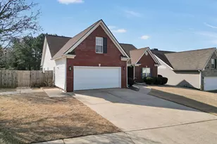 1501 Queen Elizabeth Dr, Locust Grove, GA 30248 - Photo 6