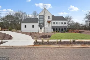 235 Winterberry Wy, Roswell, GA 30075 - Photo 2