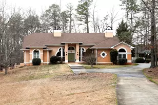593 Cross Creek Dr, Toccoa, GA 30577 - Photo 1