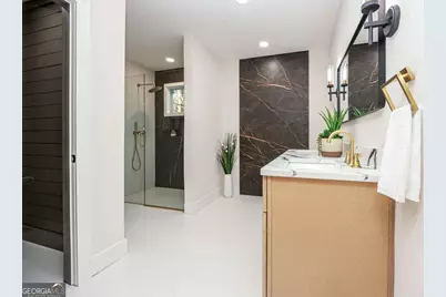 2566 Creekwood Terrace, Decatur, GA 30030 - Photo 22