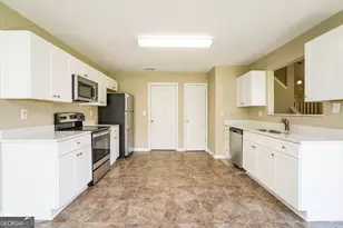 6354 Klondike River Rd, Lithonia, GA 30038 - Photo 6