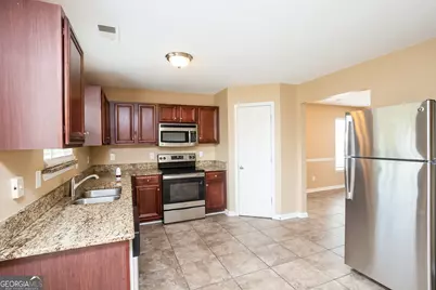 8311 Champion Trail, Fairburn, GA 30213 - Photo 6