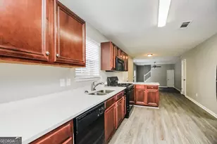 6854 Fireside Ln, Atlanta, GA 30349 - Photo 4