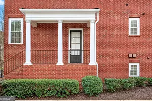 7205 Lowery Oak Dr, Roswell, GA 30075 - Photo 2