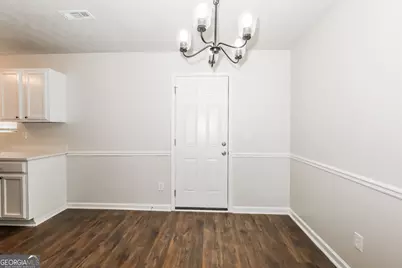 9430 Sleepy Hollow Lane, Jonesboro, GA 30238 - Photo 4