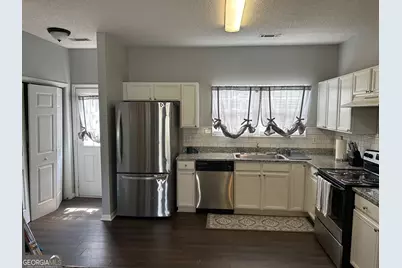 3150 Oakley Place # 27, Union City, GA 30291 - Photo 6