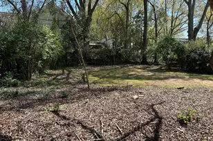 1875 Lumpkin St, Athens, GA 30606 - Photo 8