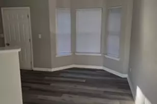 325 Brookview Dr, Riverdale, GA 30274 - Photo 4