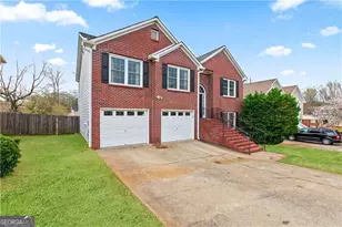 2437 Pondside Pl NE, Marietta, GA 30062 - Photo 2