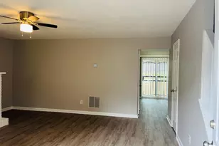 907 Silverwood Dr, Atlanta, GA 30349 - Photo 2