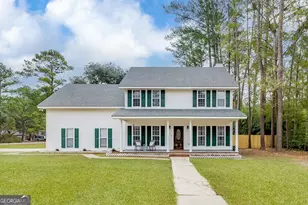 197 Oak Pointe Dr, Richmond Hill, GA 31324 - Photo 2