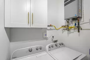 1447 Bryan Ave, East Point, GA 30344 - Photo 34