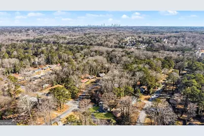 1918 Valley Ridge Drive SW, Atlanta, GA 30331 - Photo 12