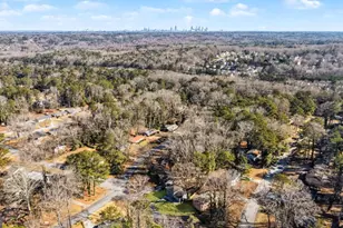 1918 Valley Ridge Dr SW, Atlanta, GA 30331 - Photo 12