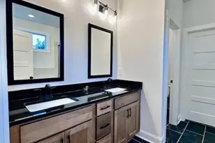 210 Perkins Place Dr, Hogansville, GA 30230 - Photo 8