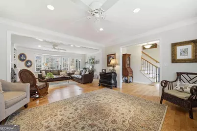 5410 Sandell Court, Dunwoody, GA 30338 - Photo 8