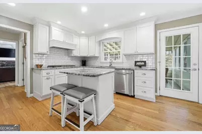 5410 Sandell Court, Dunwoody, GA 30338 - Photo 14