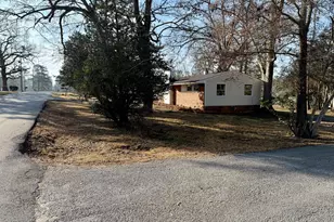 609 Hillcrest Dr, Thomson, GA 30824 - Photo 4