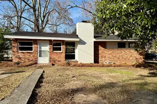 609 Hillcrest Dr, Thomson, GA 30824 - Photo 2