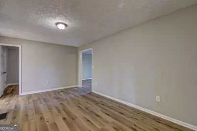 201 Dundee Lake Road, Griffin, GA 30223 - Photo 18