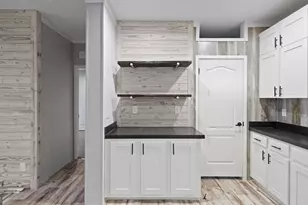 735 Hires Rd, Jesup, GA 31545 - Photo 6