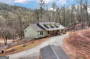 812 Covecrest Dr, Tiger, GA 30576 - Photo 2