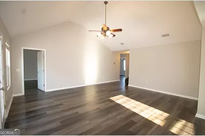 304 S Bridgeport Drive, Statesboro, GA 30461 - Photo 2