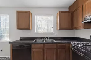 6656 Wildwood Ct, Lithonia, GA 30058 - Photo 12