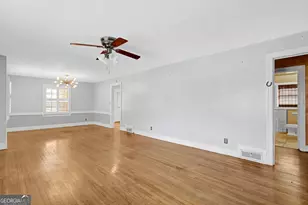 1077 Helen St, Morrow, GA 30260 - Photo 4