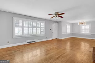 1077 Helen St, Morrow, GA 30260 - Photo 16