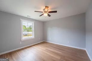 481 W Currahee St, Toccoa, GA 30577 - Photo 18