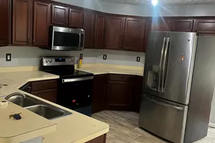 6675 Princeton Park Ct, Lithonia, GA 30058 - Photo 4