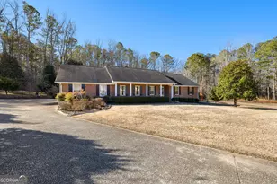 105 Walden Way, Fayetteville, GA 30214 - Photo 4