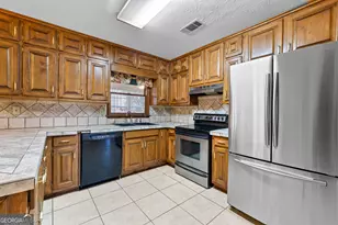 105 Walden Way, Fayetteville, GA 30214 - Photo 18