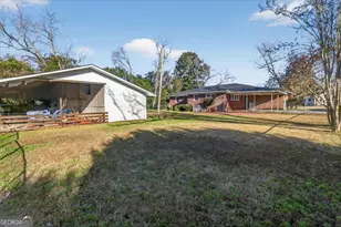 111 E Banks St, Glennville, GA 30427 - Photo 34