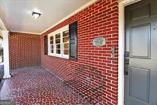 111 E Banks St, Glennville, GA 30427 - Photo 6