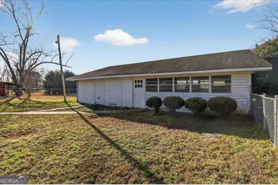 111 E Banks Street, Glennville, GA 30427 - Photo 38