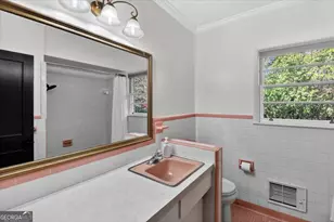 111 E Banks St, Glennville, GA 30427 - Photo 28