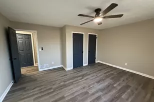 145 S Meadowcliff Cir, Carrollton, GA 30116 - Photo 14