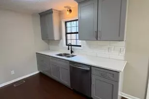 145 S Meadowcliff Cir, Carrollton, GA 30116 - Photo 6