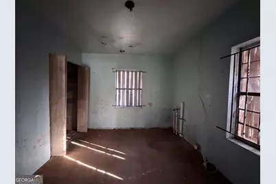 1892 Rockdale Circle, Snellville, GA 30078 - Photo 10