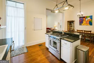 216 W Park Ave, Savannah, GA 31401 - Photo 14