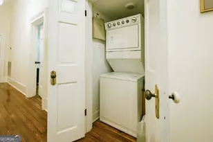 216 W Park Ave, Savannah, GA 31401 - Photo 26