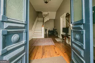 216 W Park Ave, Savannah, GA 31401 - Photo 2