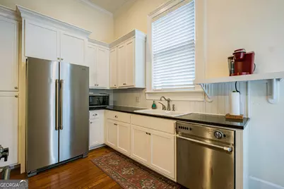 216 W Park Avenue #B, Savannah, GA 31401 - Photo 16