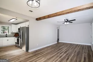 421 Vienna Cir, Fort Valley, GA 31030 - Photo 4