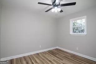 421 Vienna Cir, Fort Valley, GA 31030 - Photo 10